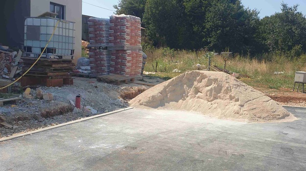 UL. KAŠTANJER ZAUZIMANJE JAVNE POVRŠINE