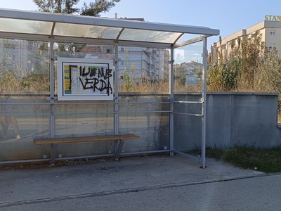 UL. BOŽE GUMPCA GRAFITIRANJE NADSTREŠNICE JGP