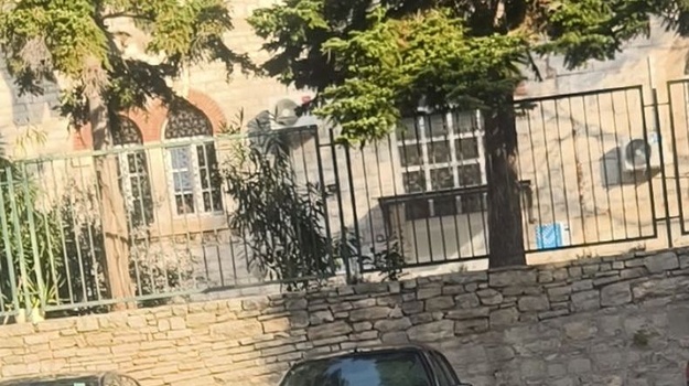 ROVINJSKA UL. NAPUŠTENO VOZILO