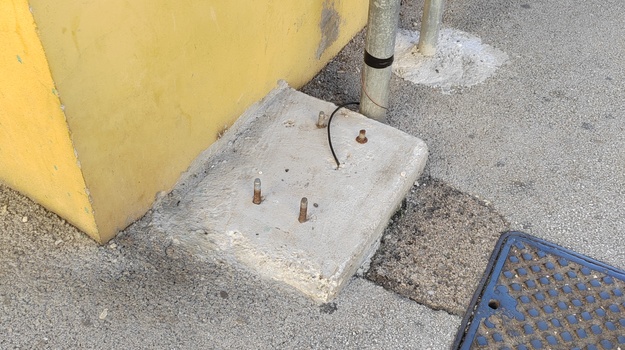 TRIERSKA UL. UKLANJANJE OPASNIH ŠILJAKA