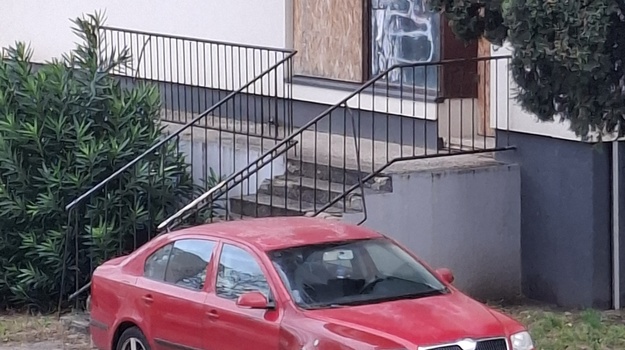 MOHOROVIČIĆEVA UL. NAPUŠTENO VOZILO