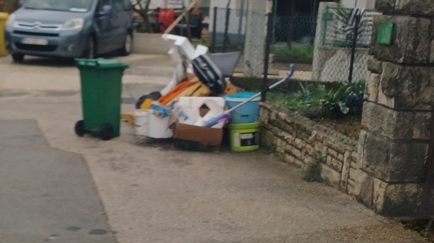 KASTAVSKA UL. ILEGALNI OTPAD