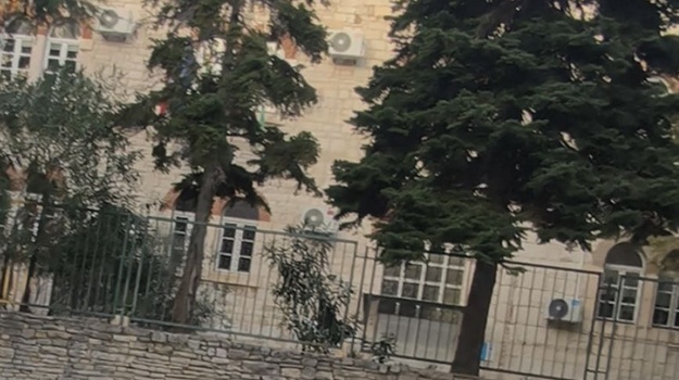 ROVINJSKA UL. NAPUŠTENO VOZILO