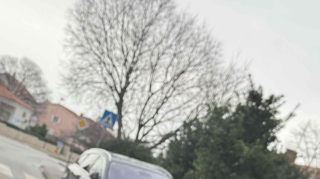 MONVIDALSKA UL. NEPROPISNO PARKIRANJE