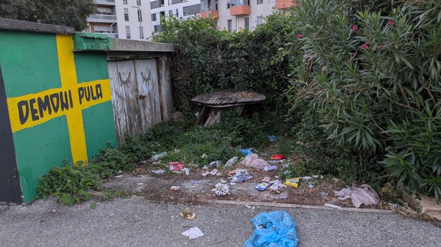 UL. MARSOVOG POLJA OTPAD