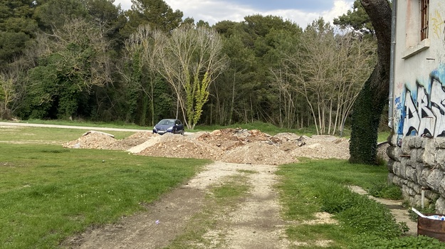 UL. VALLELUNGA ILEGALNI/GRAĐEVINSKI OTPAD