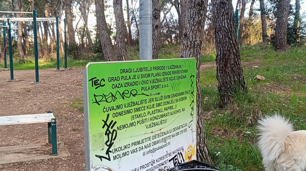 PARK PINETA ZAMJENA OBAVIJESNE TABLE