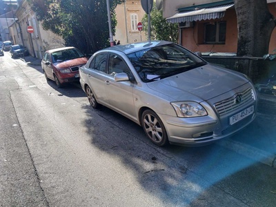 NOBILEOVA UL. NEPROPISNO PARKIRANJE