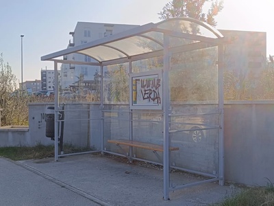 UL. BOŽE GUMPCA GRAFITIRANJE NADSTREŠNICE JGP