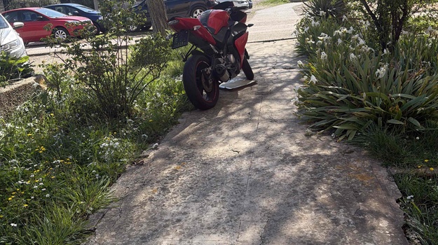 KOPARSKA UL. NAPUŠTENO VOZILO