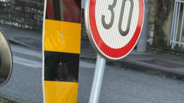 VALVAZOROVA UL. SANIRANJE VERTIKALNE SIGNALIZACIJE