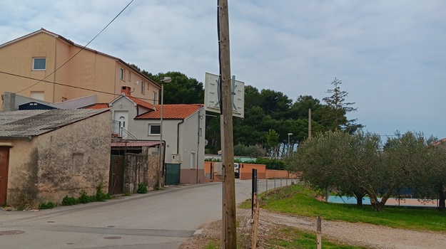 VALDEBEČKI PUT ISPRAVLJANJE STUPA