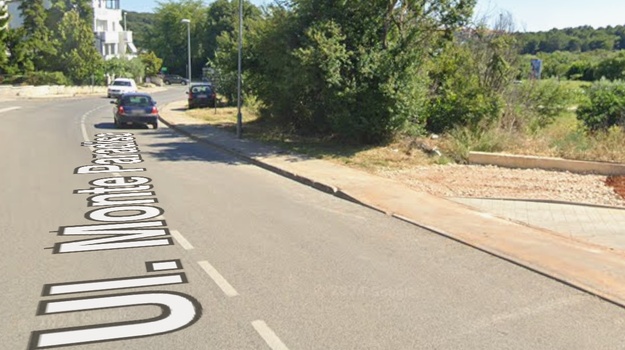 UL. MONTE PARADISO NEPROPISNO PARKIRANJE