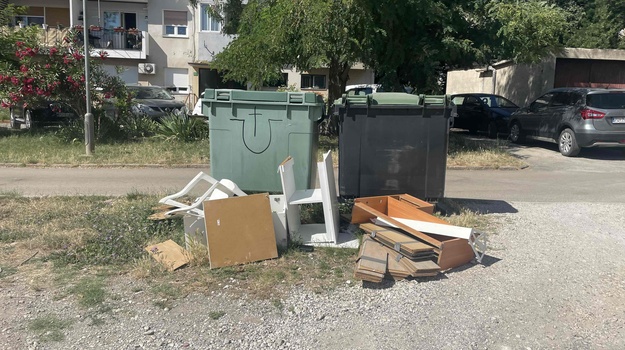 MOHOROVIČIĆEVA UL. ILEGALNI/GLOMAZNI OTPAD