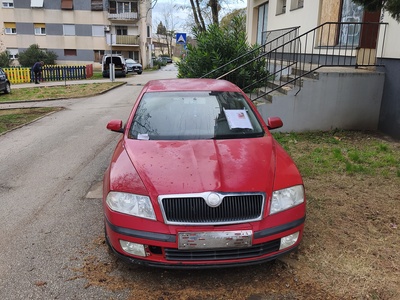 BARBALIĆEVA UL. NAPUŠTENO VOZILO