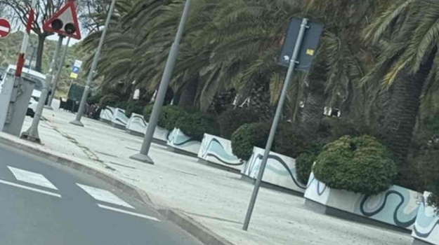 VESLAČKA UL. ISPRAVLJANJE VERTIKALNE SIGNALIZACIJE