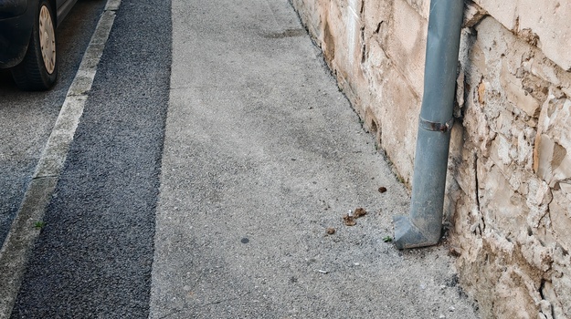 KUMIČIĆEVA UL. OTPAD