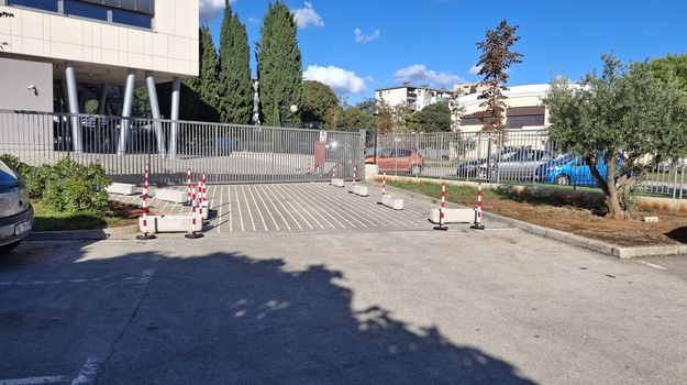 SANTORIOVA UL. ZAUZIMANJE JAVNE POVRŠINE