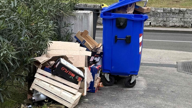 ZAGREBAČKA UL. OTPAD