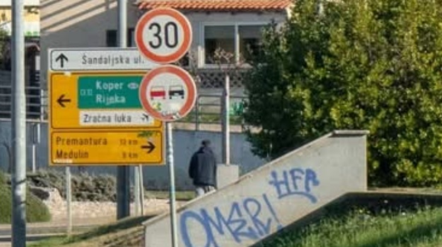 VALTURSKA UL. GRAFITIRANJE