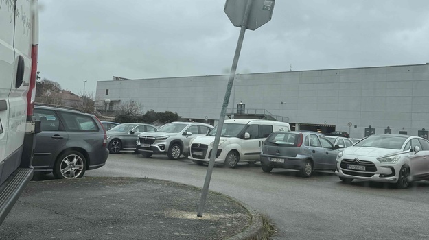 DIVKOVIĆEVA UL. SANIRANJE VERTIKALNE SIGNALIZACIJE