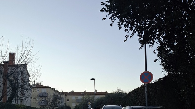 UL. ŠKOKOVICA NEPROPISNO PARKIRANJE