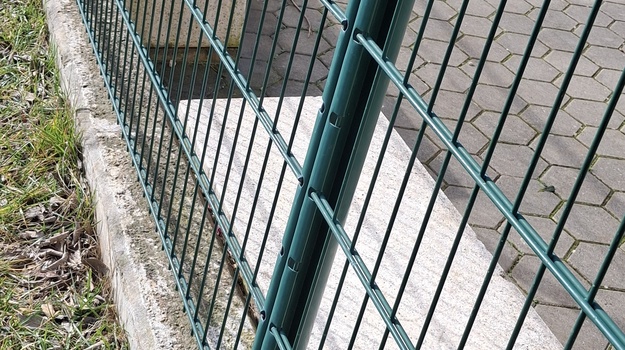 KOPARSKA UL. SANIRANJE OGRADE IGRALIŠTA