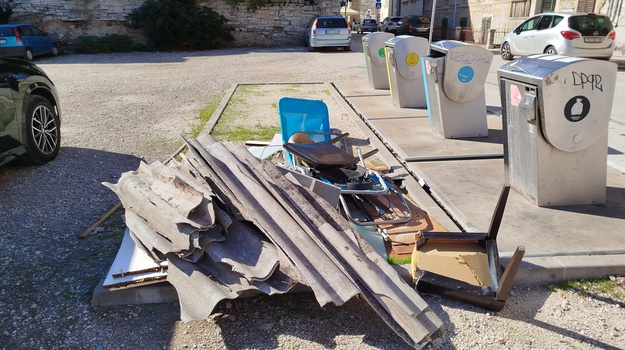 GLADIJATORSKA UL. ILEGALNI/OPASNI OTPAD