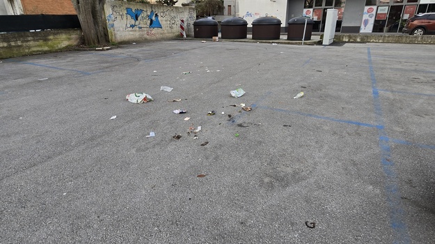 UL. MARSOVOG POLJA OTPAD