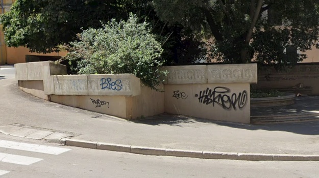 NARODNI TRG UKLANJANJE GRAFITA