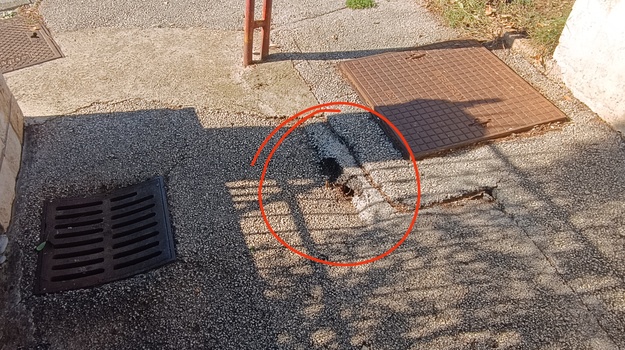 Ruše se trotoari i šahtovi
