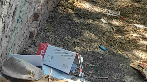 KUMIČIĆEVA UL. ILEGALNI OTPAD