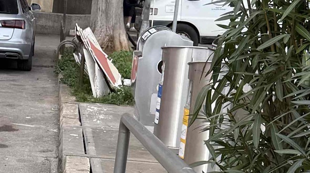 UL. MATETIĆA RONJGOVA ILEGALNI OTPAD