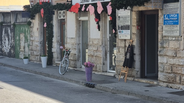 CISCUTTIJEVA UL. ZAUZIMANJE JAVNE POVRŠINE