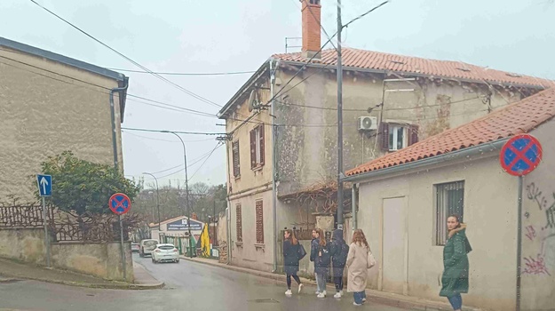 UL. DINKA TRINAJSTIĆA PJEŠAČKI PRIJELAZ