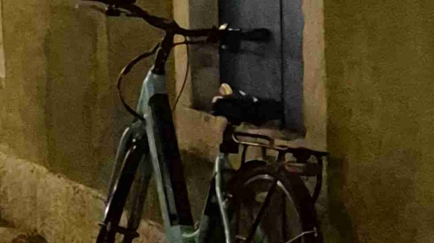 MAKSIMIJANOVA UL. NAPUŠTENO VOZILO